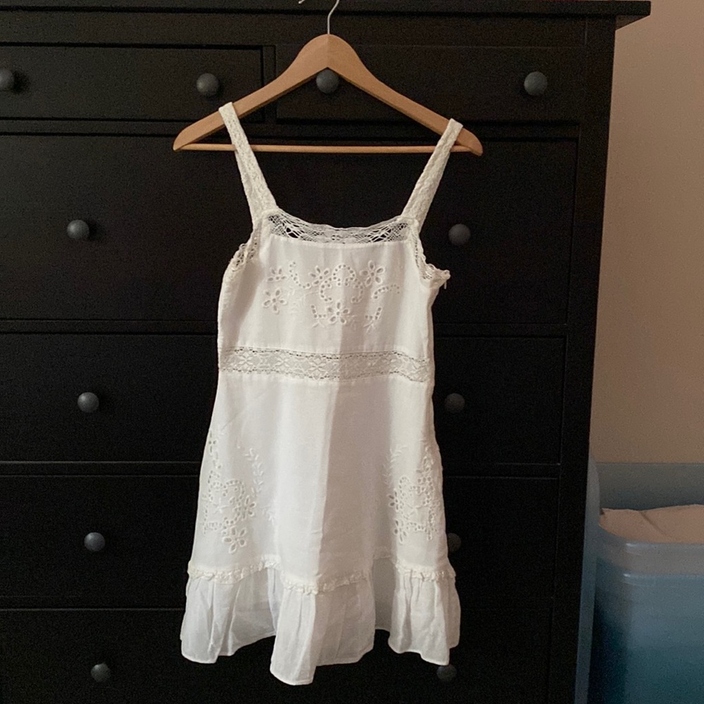 Zara White Embroidered Dress size S